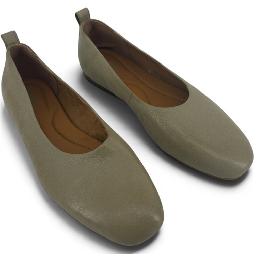 Born Julianne Leather Ballet Flats Taupe Almond Toe Women's Size 11 NEW WITH TAG